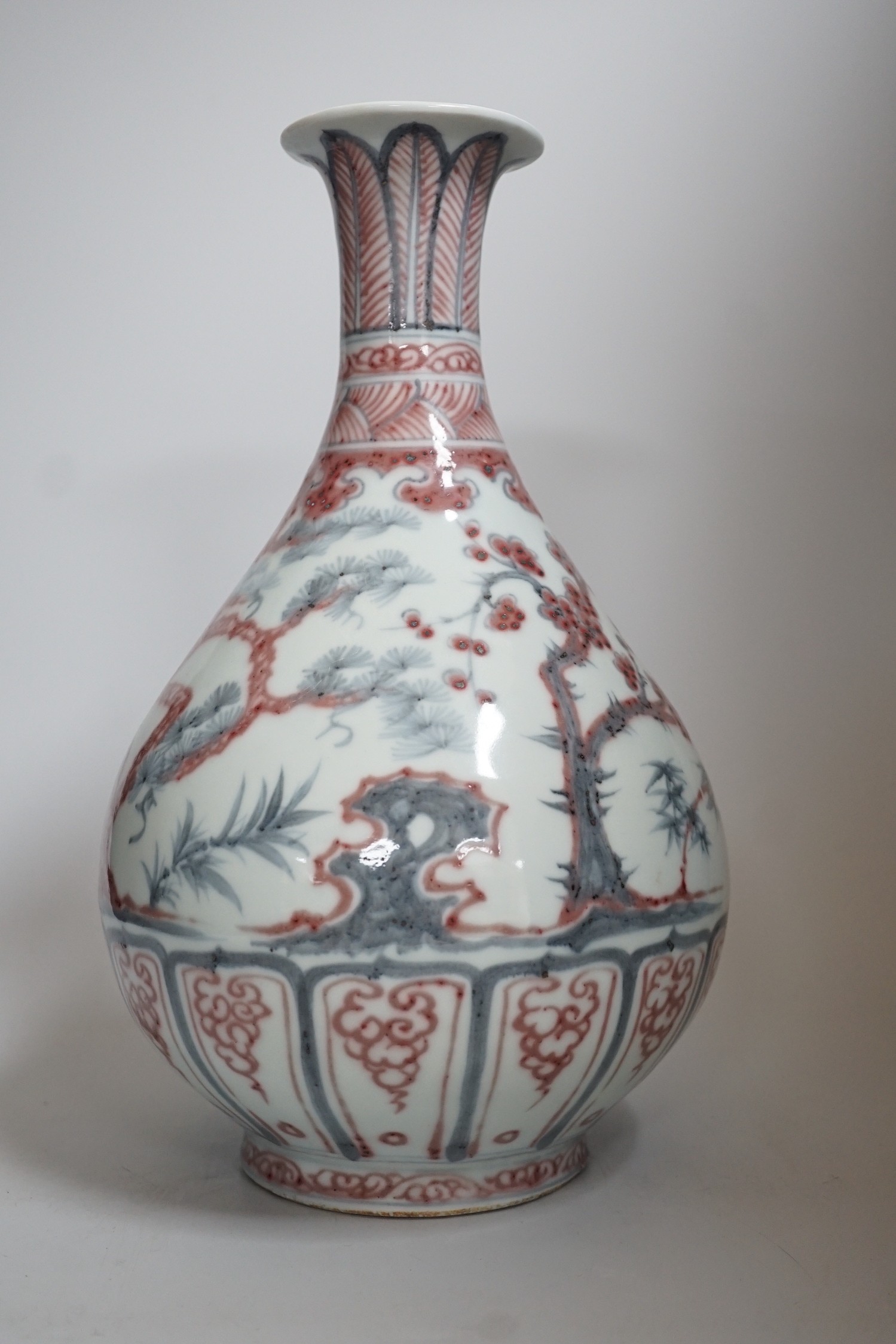 Chinese underglaze copper and blue vase, yuhuchunping, 33cms high